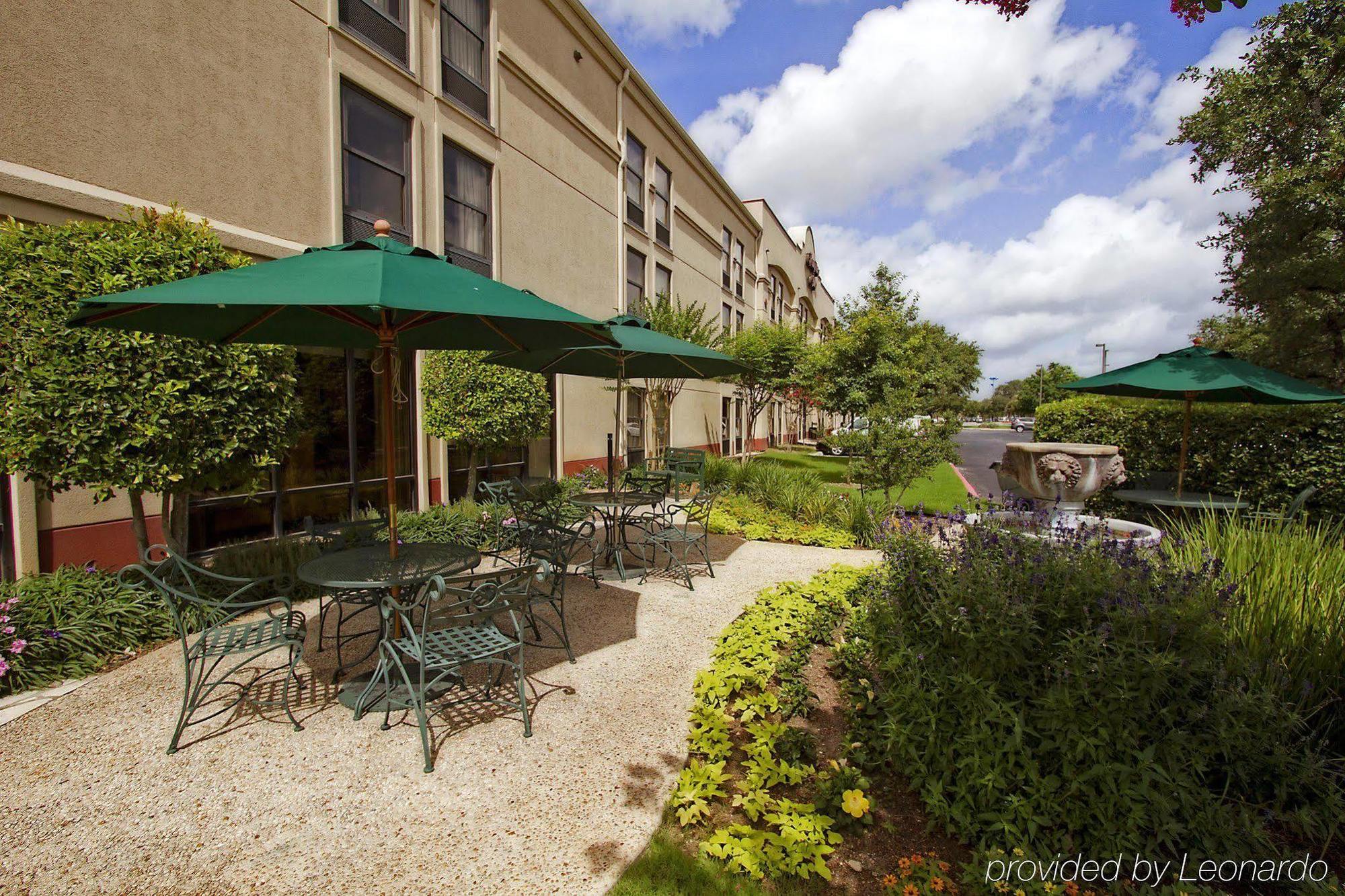 Hampton Inn San Antonio Stone Oak Exterior foto